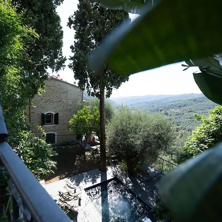 Rustic With Garden And Whirlpool Praelo